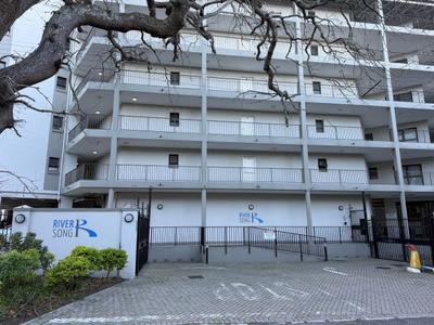 Apartment / Flat For Rent in Rondebosch, Cape Town